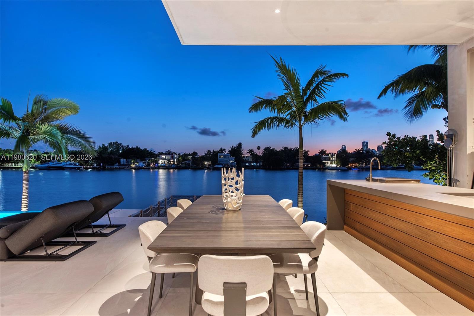 HIBISCUS ISLAND - Residential Lease