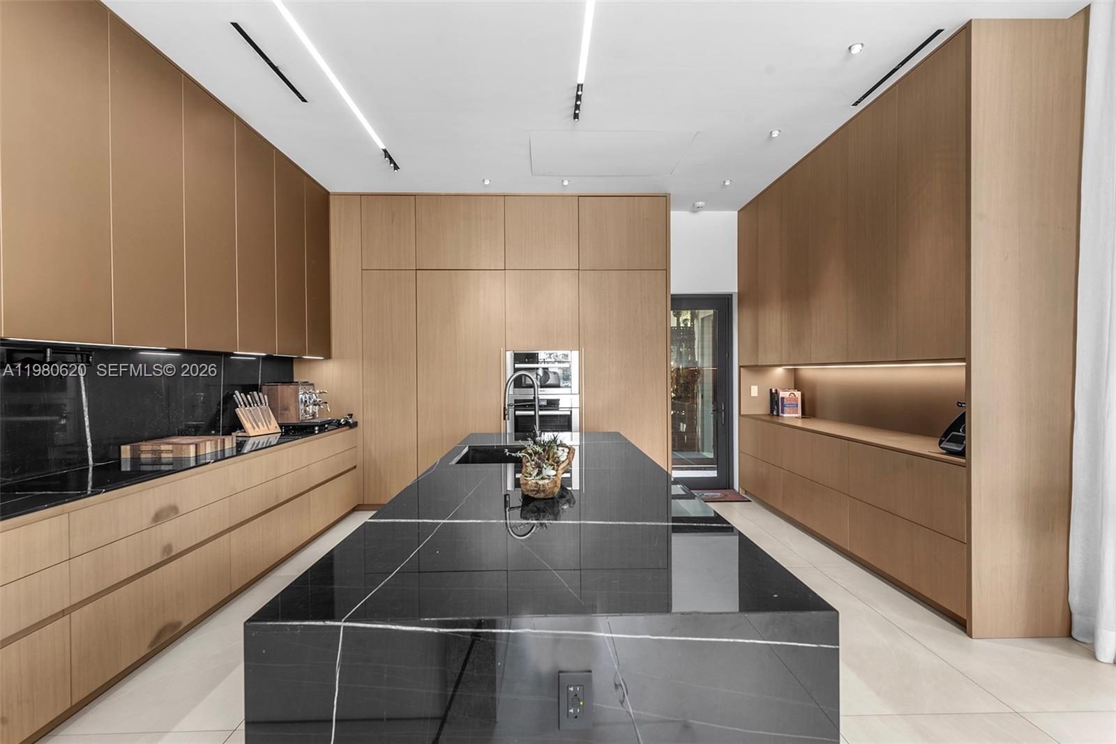 HIBISCUS ISLAND - Residential Lease