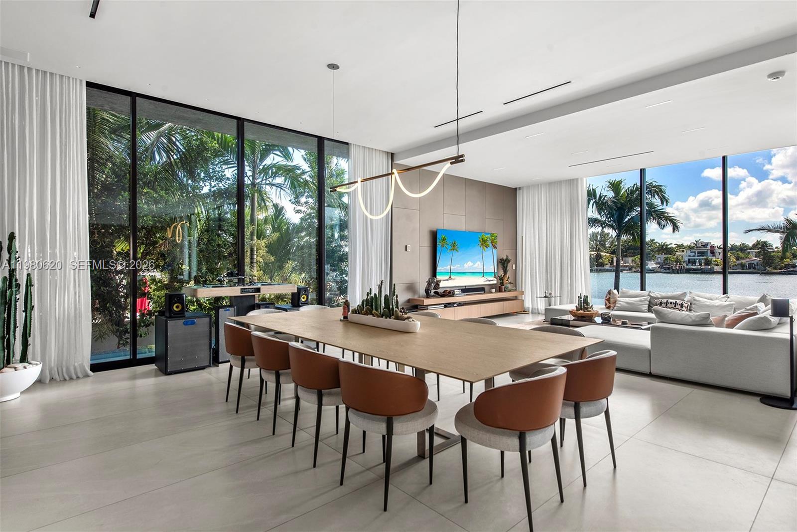 HIBISCUS ISLAND - Residential Lease