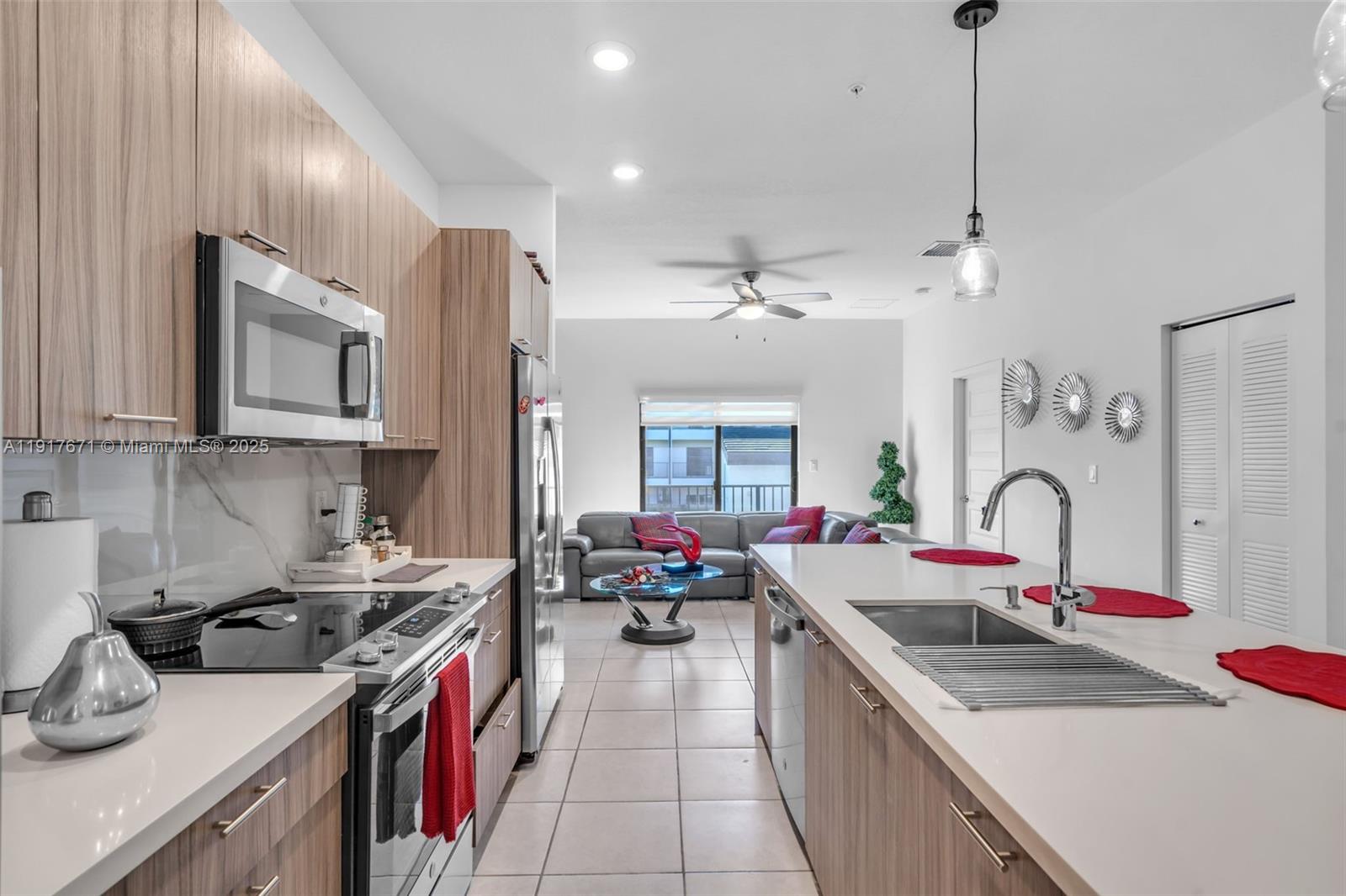 GRAND BAY SOUTH VILLAS - Residential