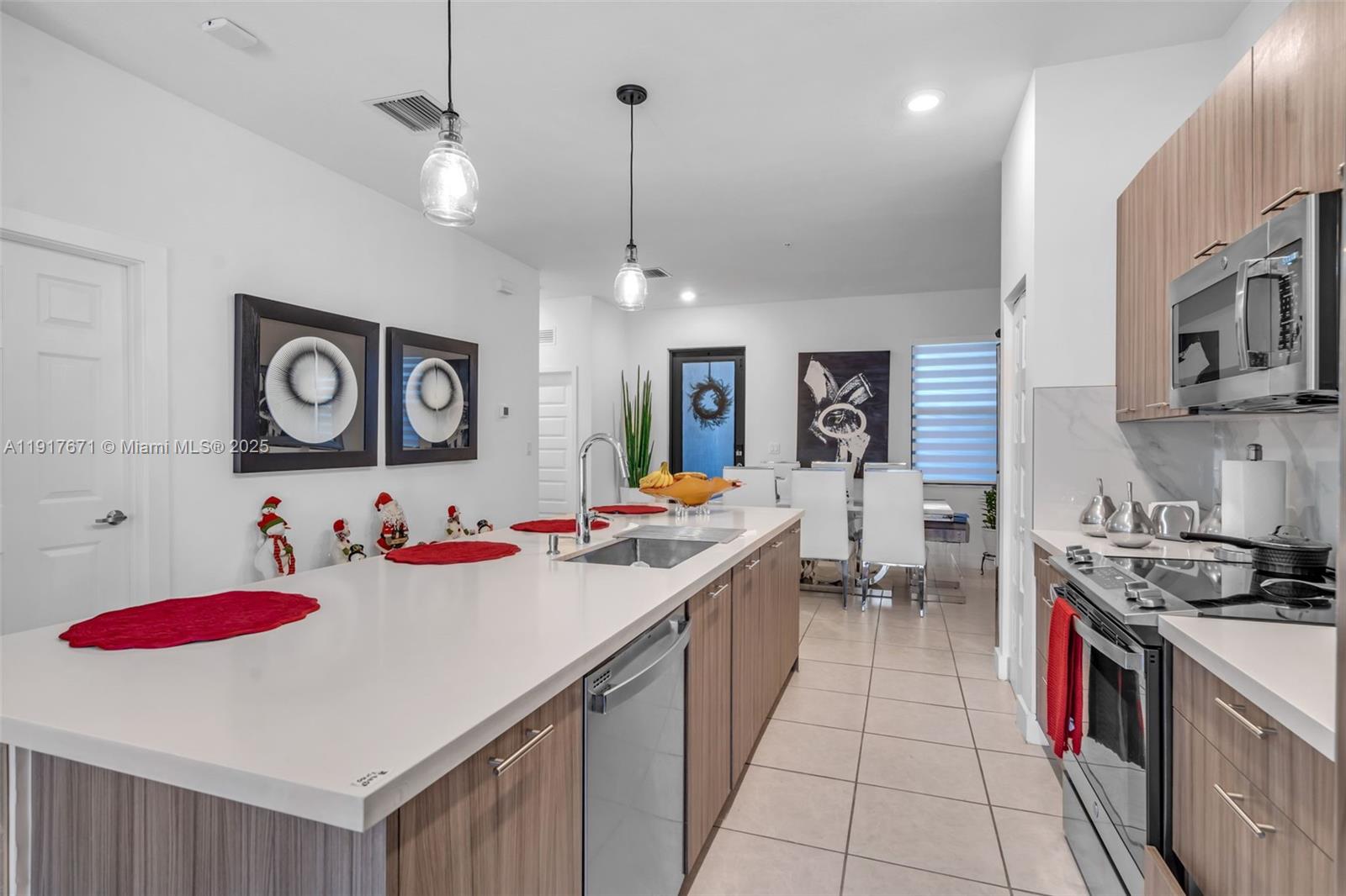 GRAND BAY SOUTH VILLAS - Residential