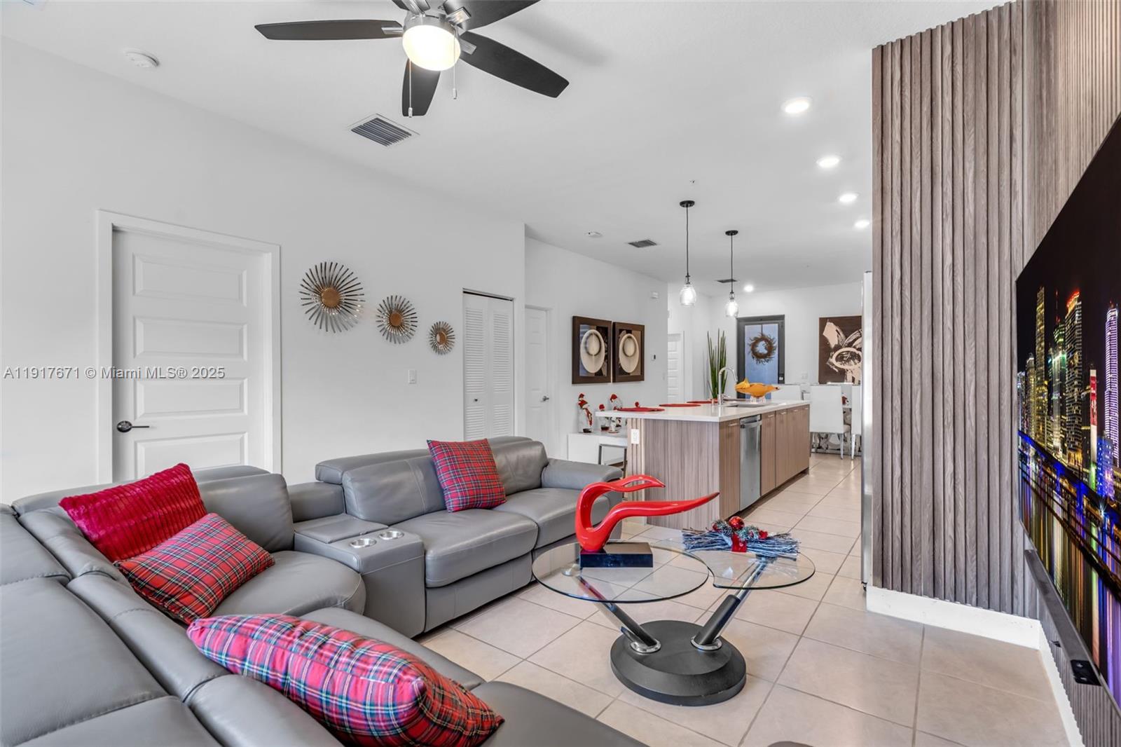 GRAND BAY SOUTH VILLAS - Residential