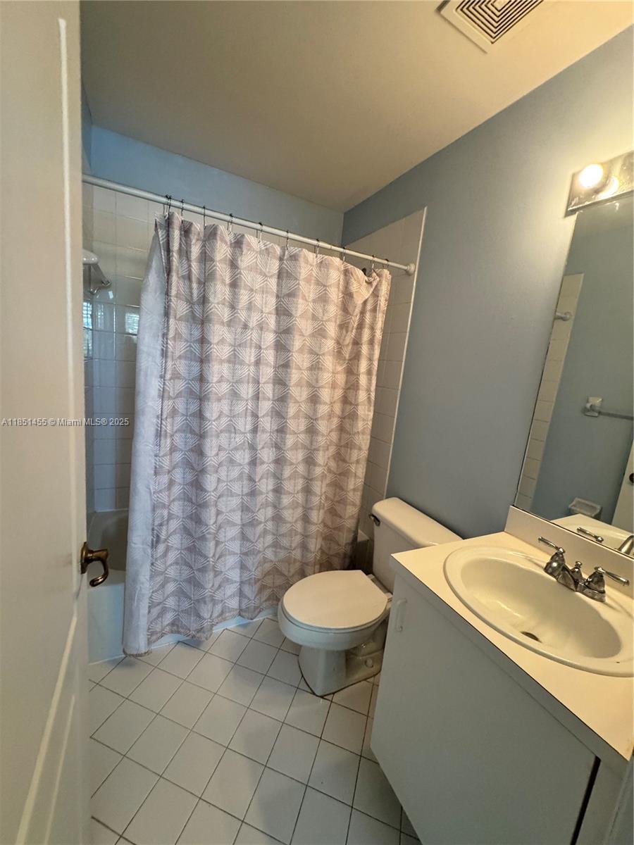 BONITA VILLAS CONDO - Residential Lease