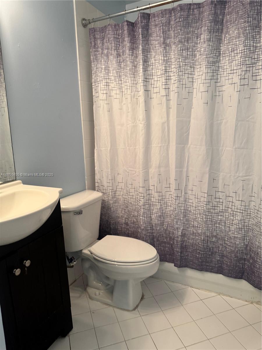 BONITA VILLAS CONDO - Residential Lease