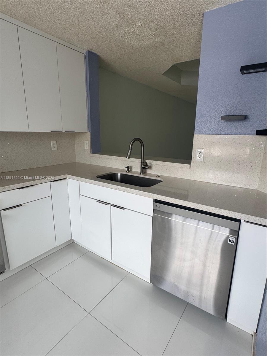 BONITA VILLAS CONDO - Residential Lease