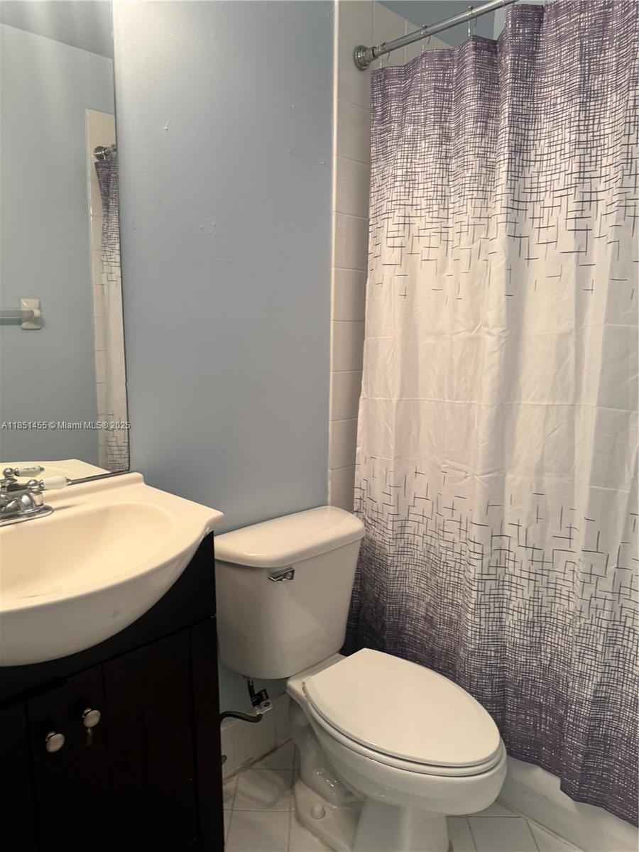 BONITA VILLAS CONDO - Residential Lease