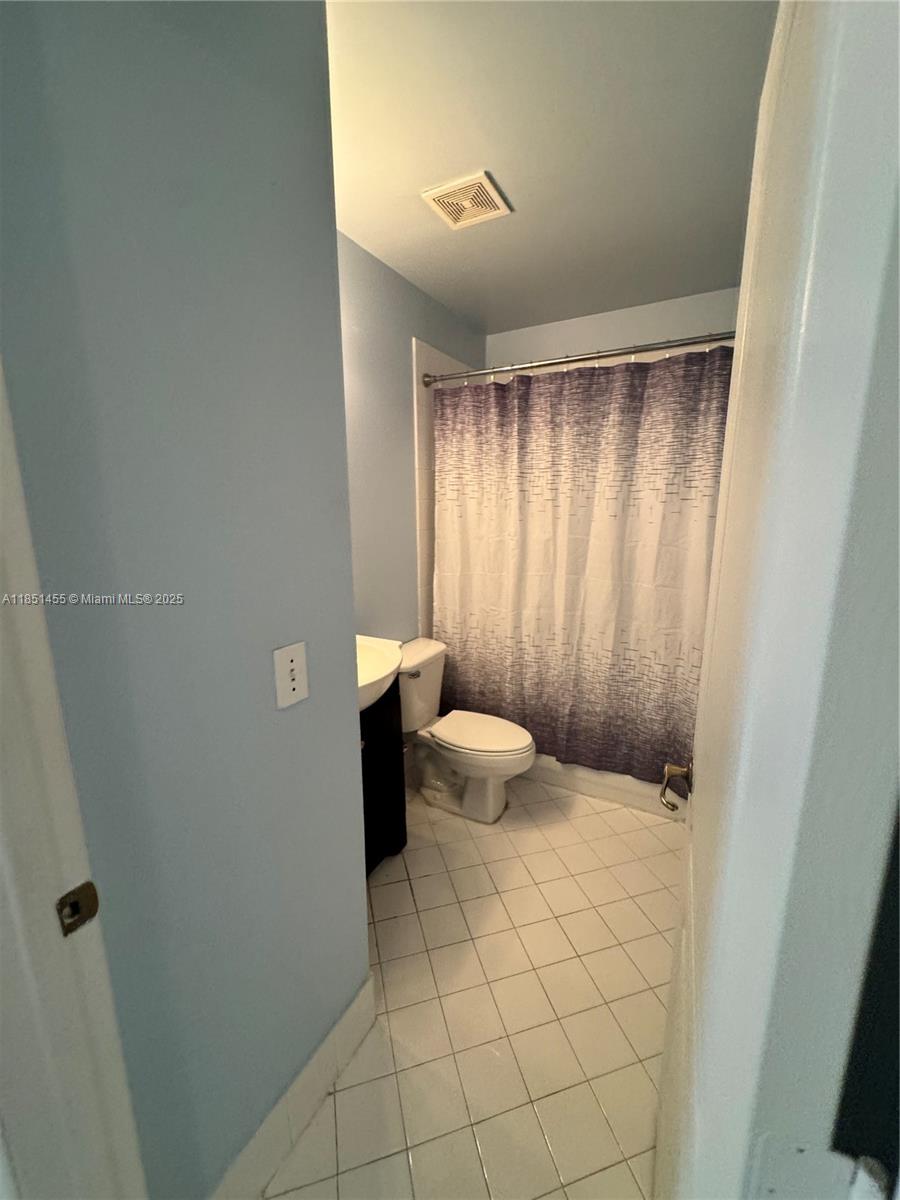 BONITA VILLAS CONDO - Residential Lease