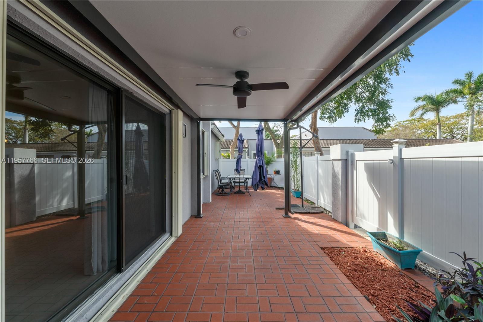 PEMBROKE LAKES SECTION EI - Residential