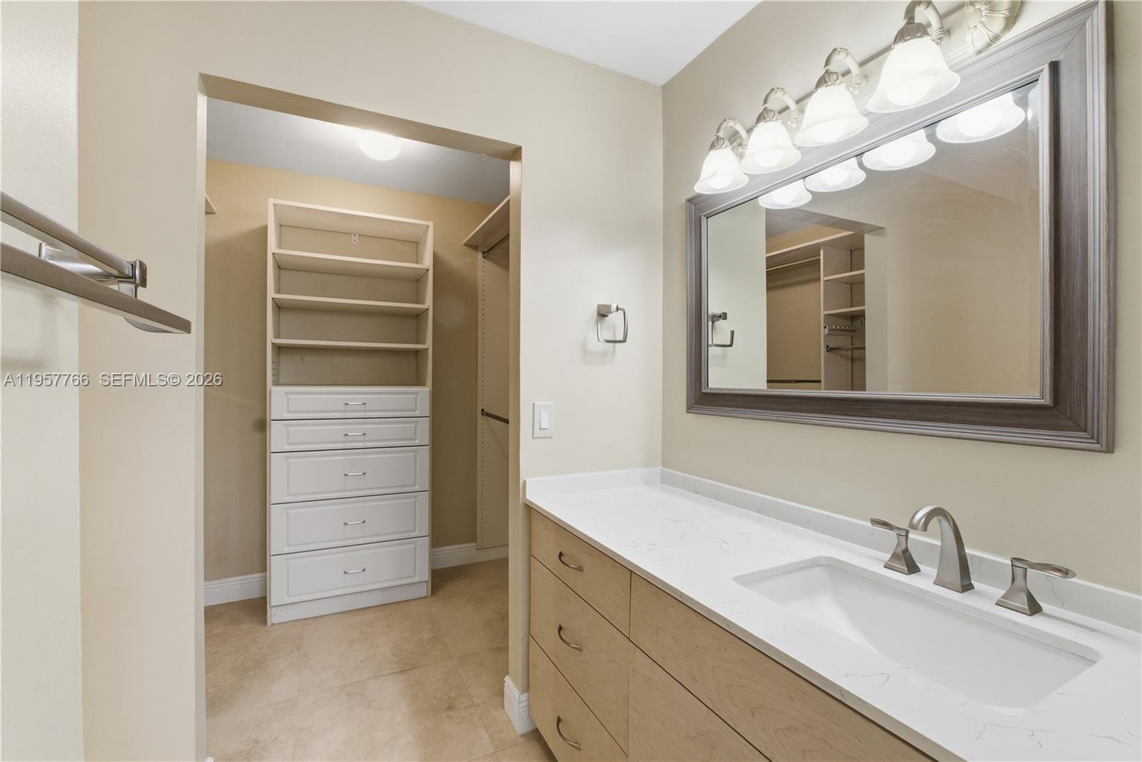 PEMBROKE LAKES SECTION EI - Residential