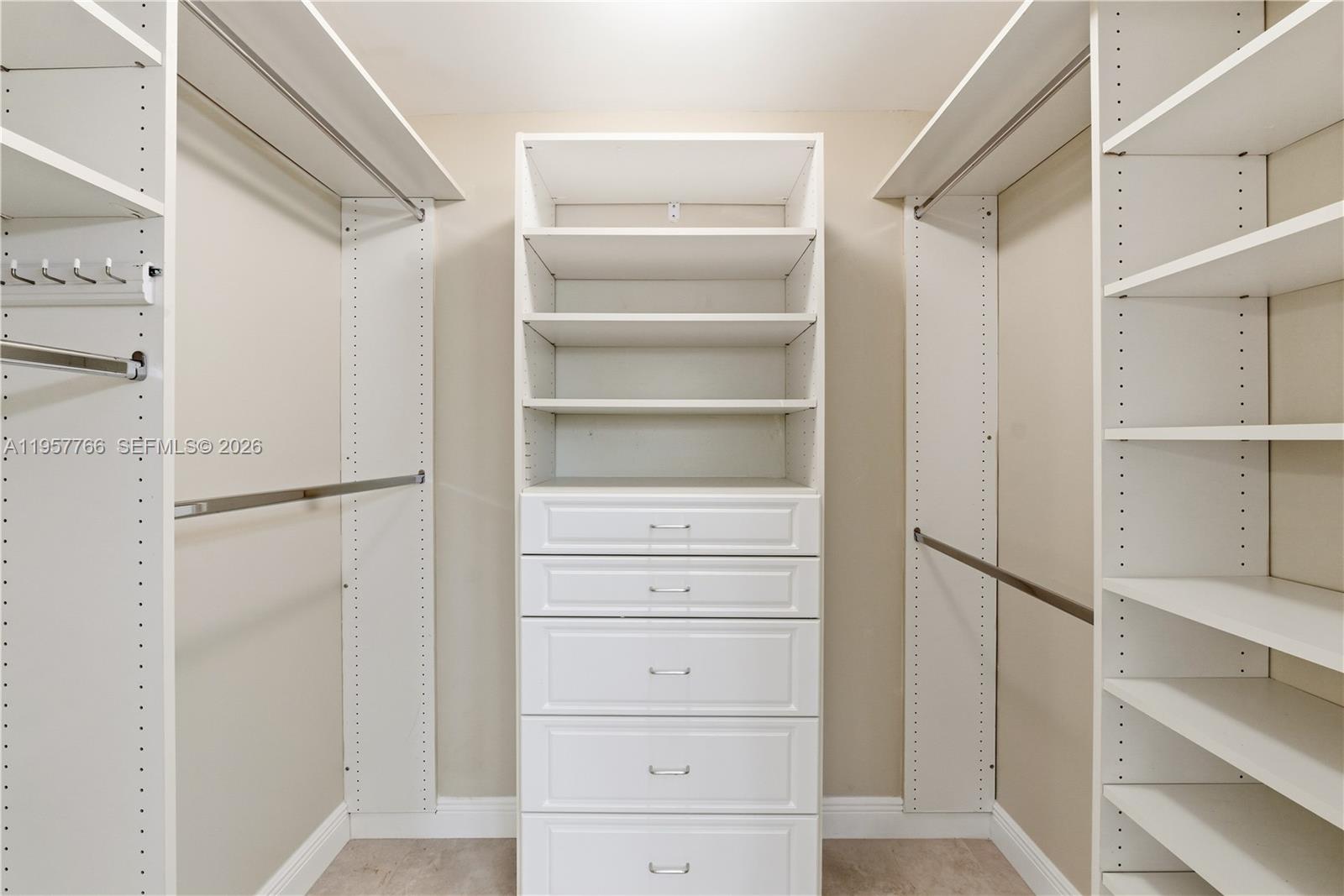 PEMBROKE LAKES SECTION EI - Residential