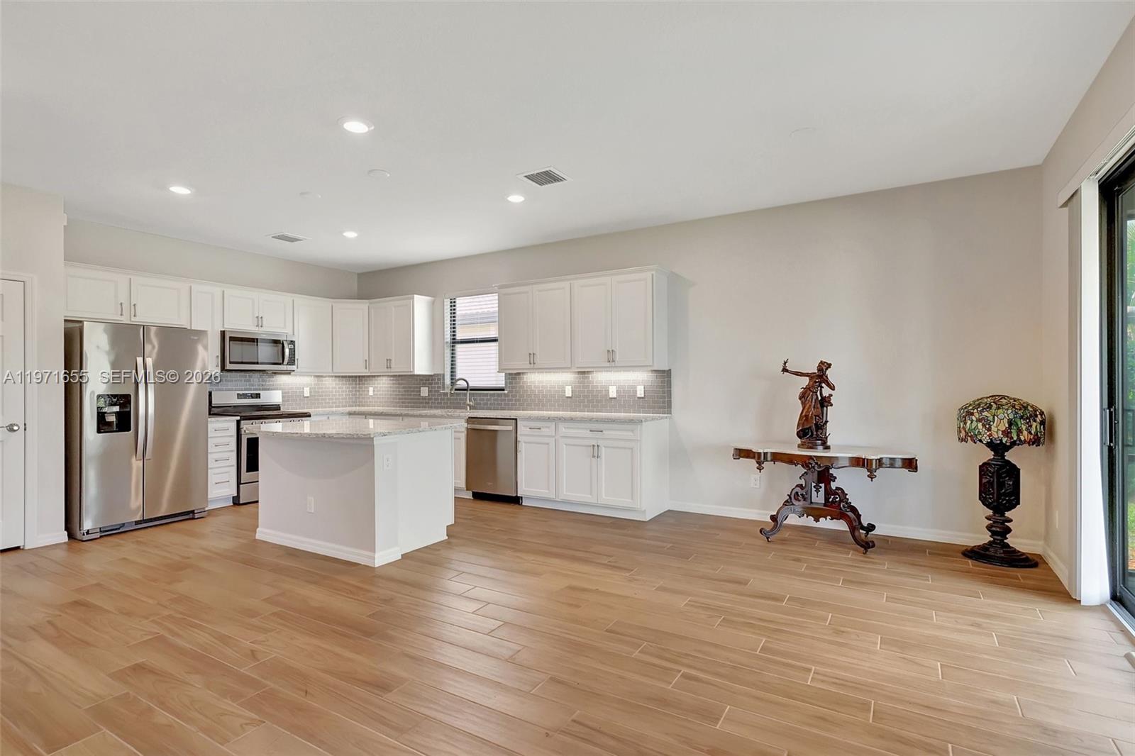 VERANDA PLAT NO 6 VERANDA - Residential