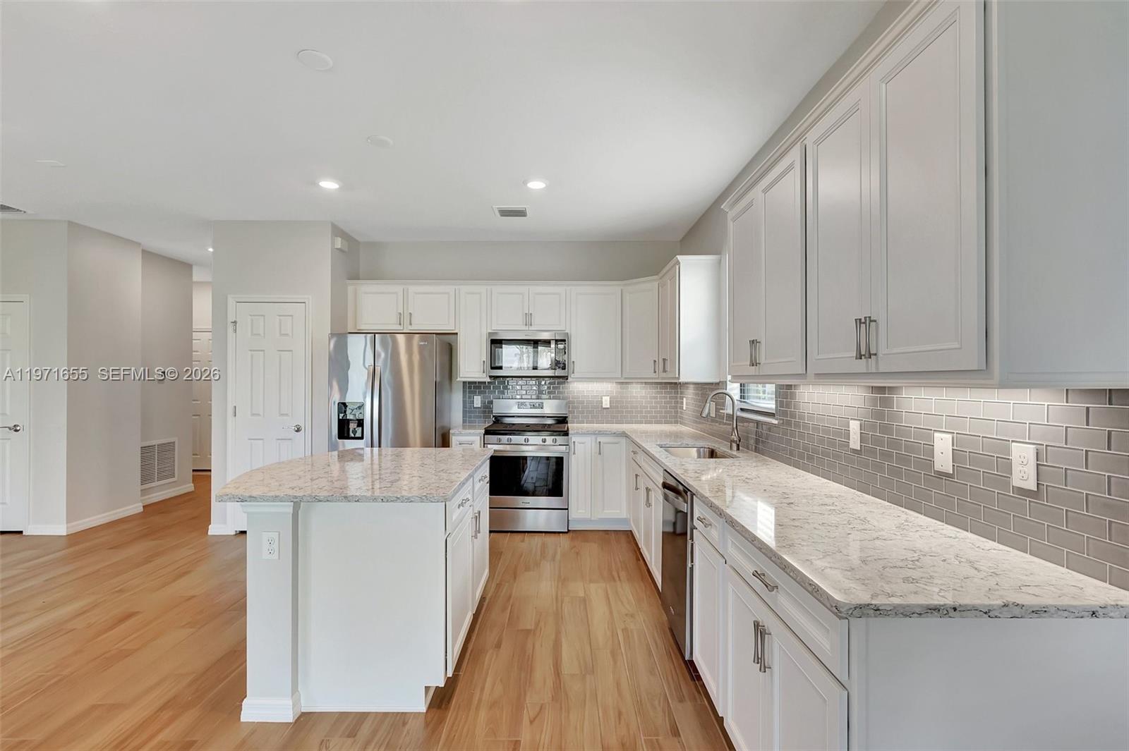 VERANDA PLAT NO 6 VERANDA - Residential