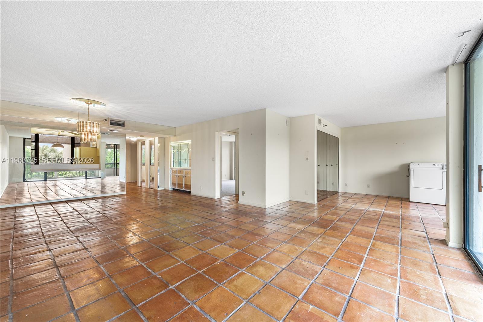 GLENS CONDO - Residential