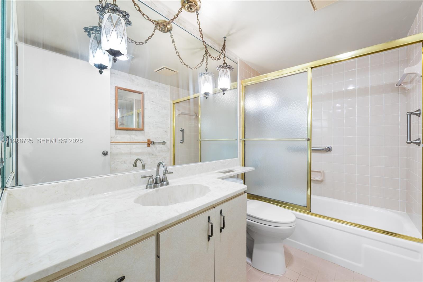 GLENS CONDO - Residential