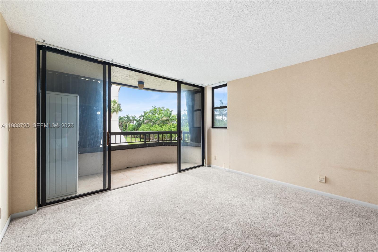 GLENS CONDO - Residential