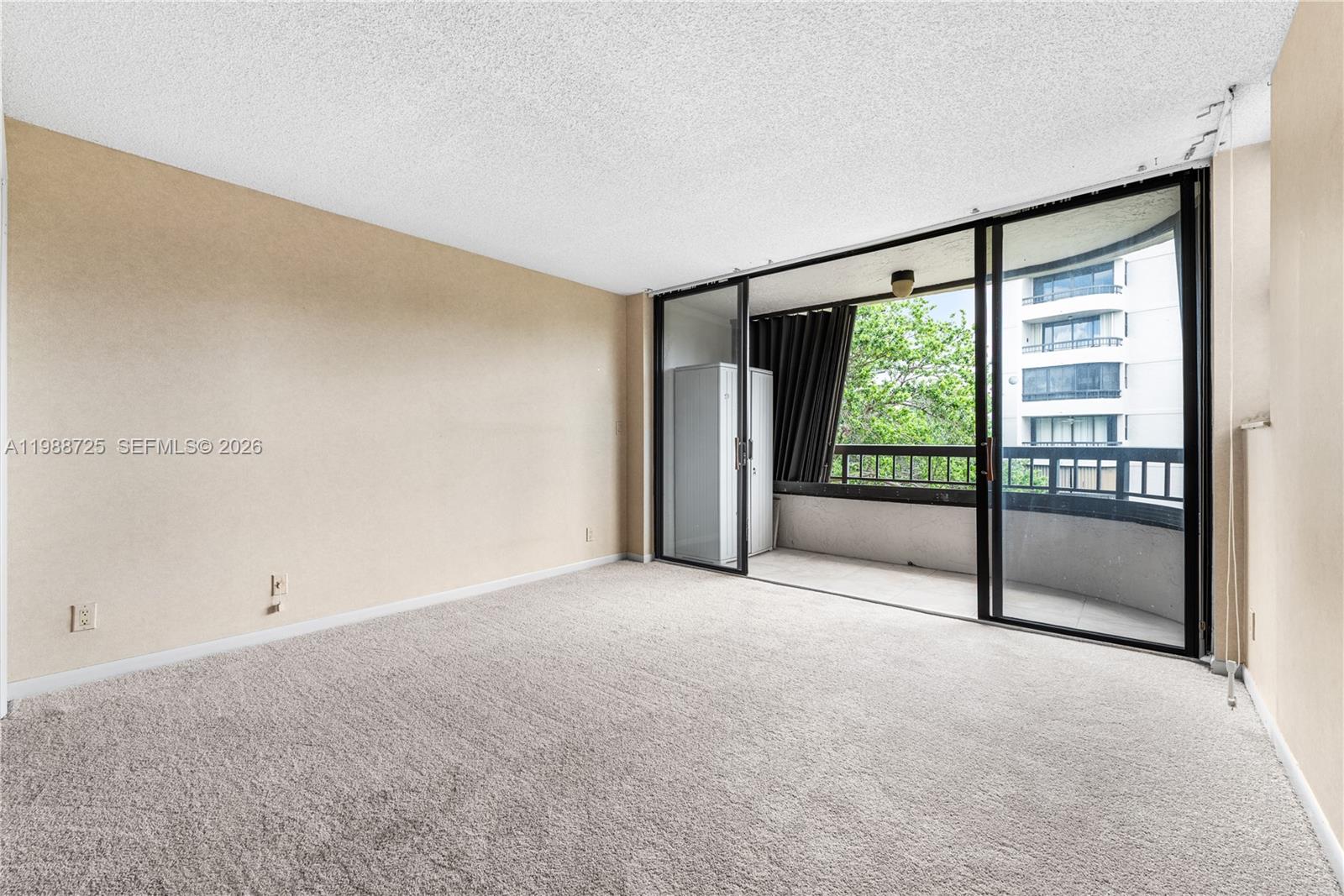 GLENS CONDO - Residential