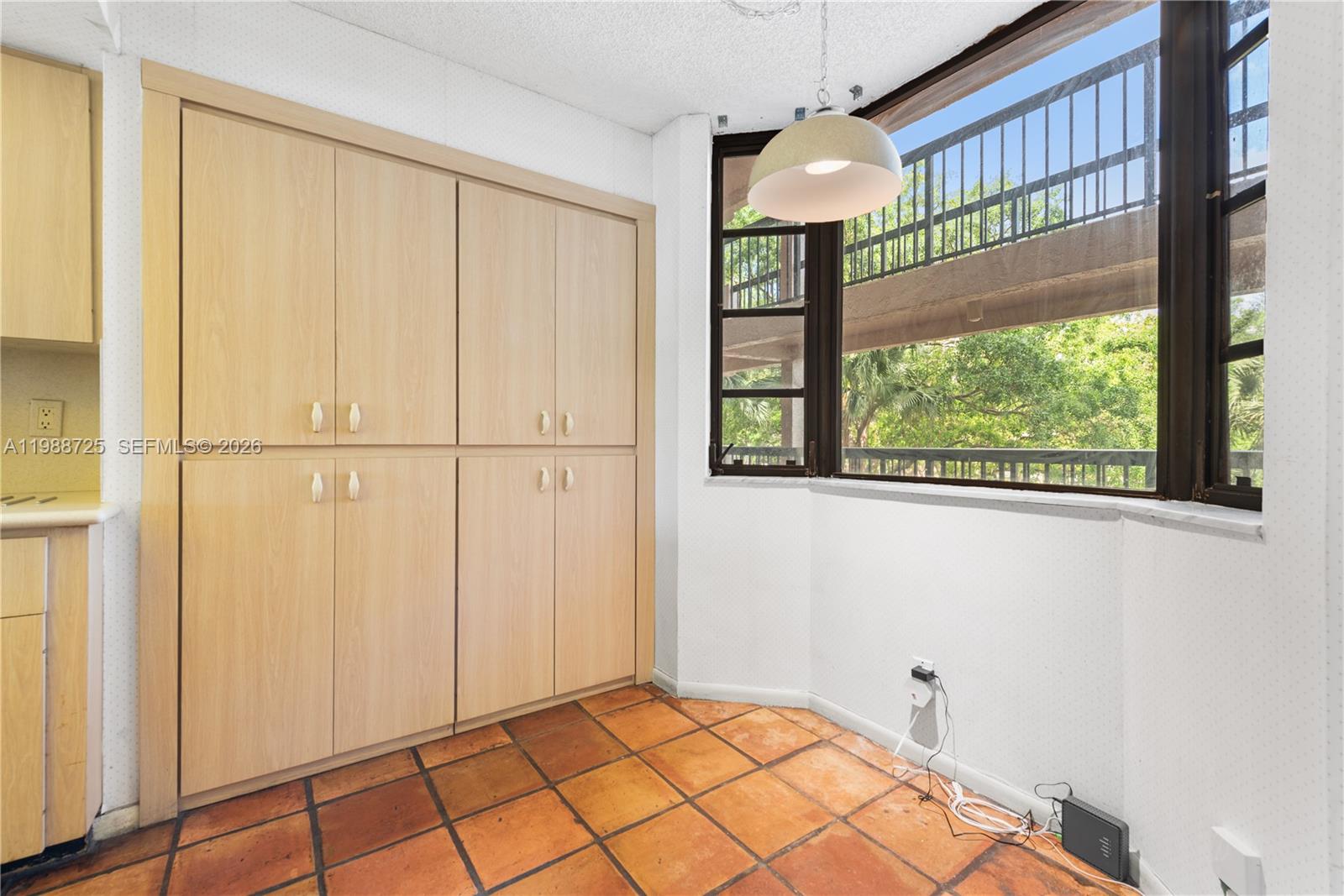 GLENS CONDO - Residential