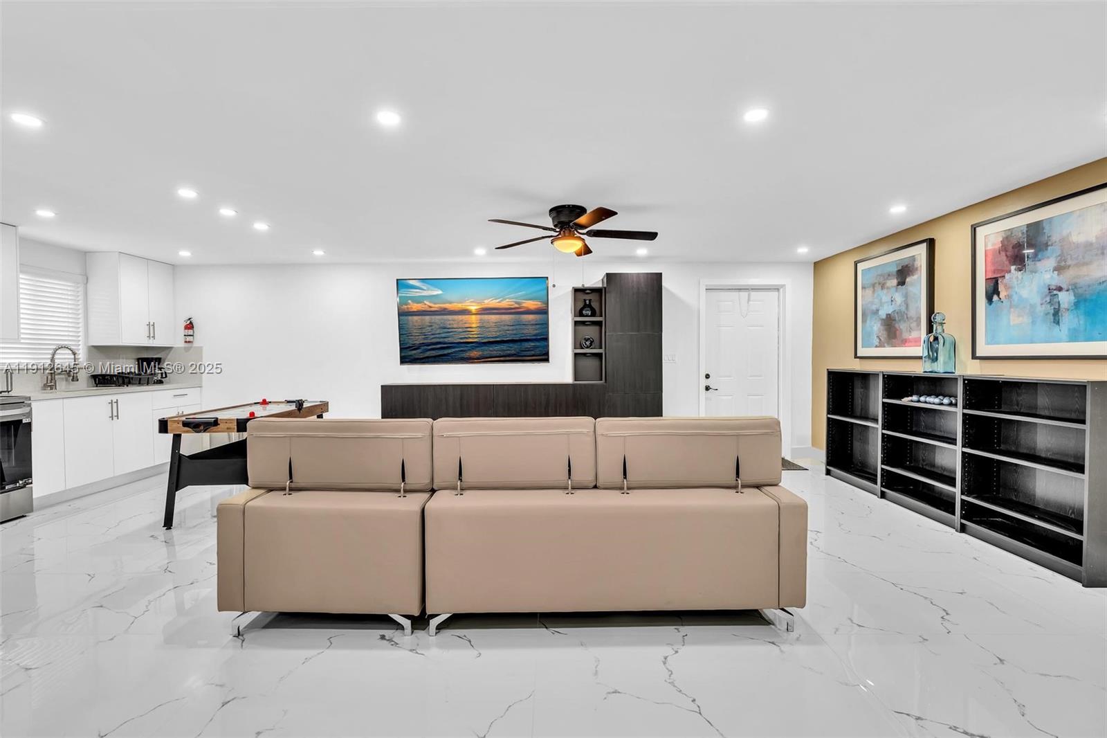 PINEWOOD PARK EXTENSION - Residential Lease