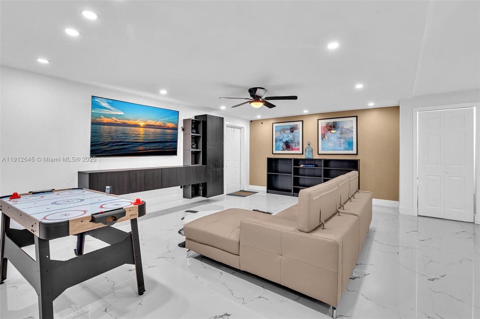 PINEWOOD PARK EXTENSION - Residential Lease