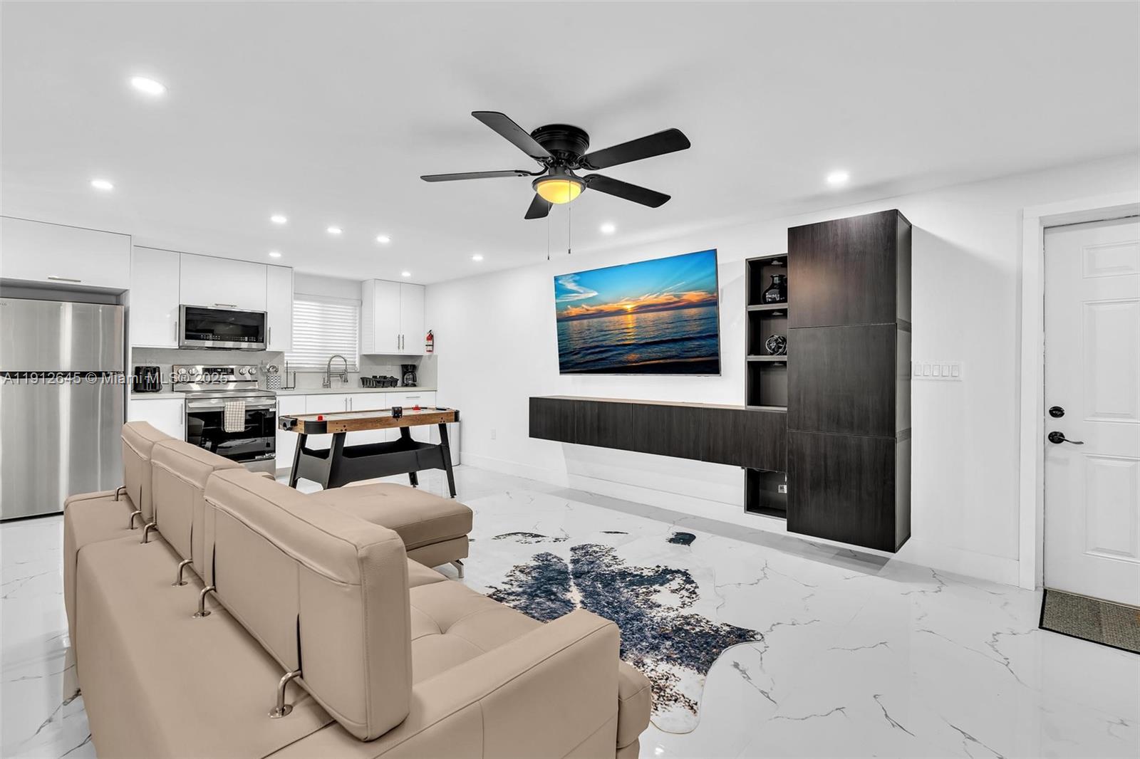 PINEWOOD PARK EXTENSION - Residential Lease