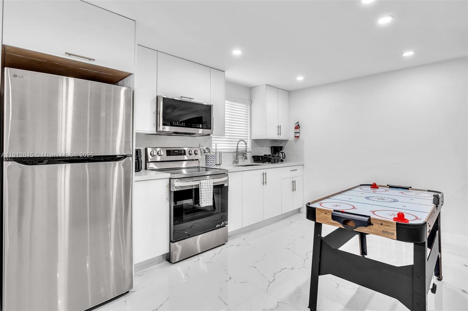 PINEWOOD PARK EXTENSION - Residential Lease