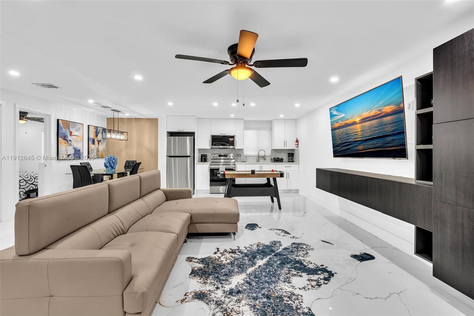 PINEWOOD PARK EXTENSION - Residential Lease