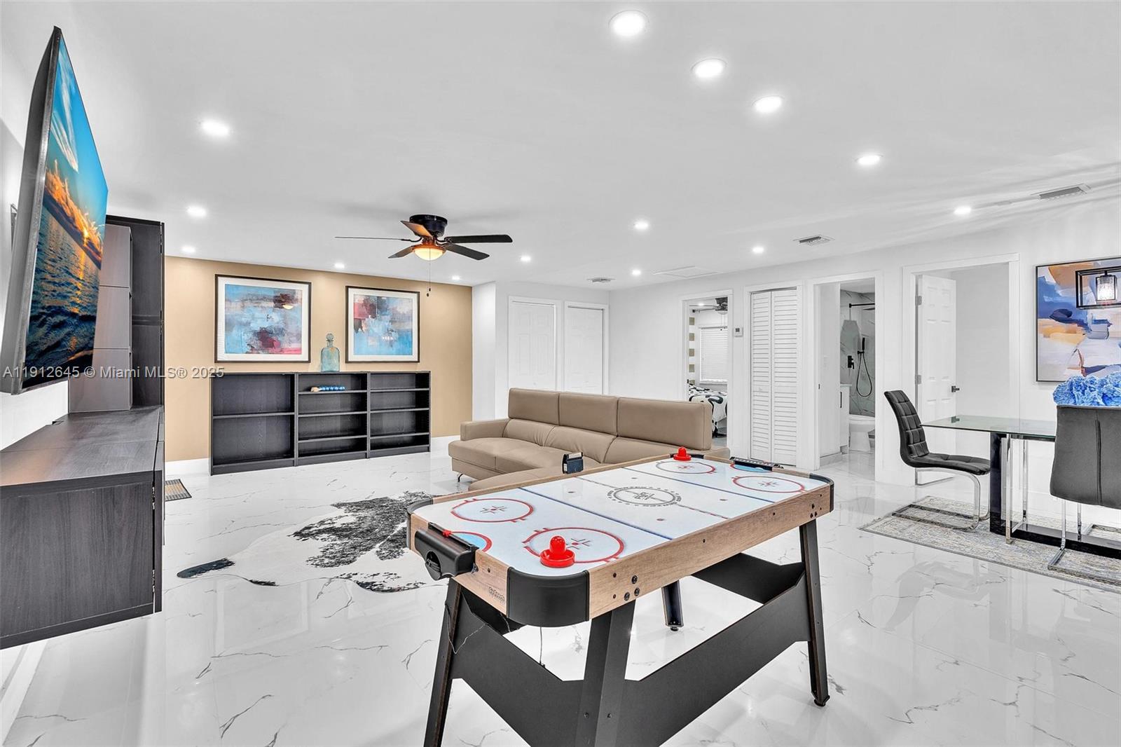 PINEWOOD PARK EXTENSION - Residential Lease