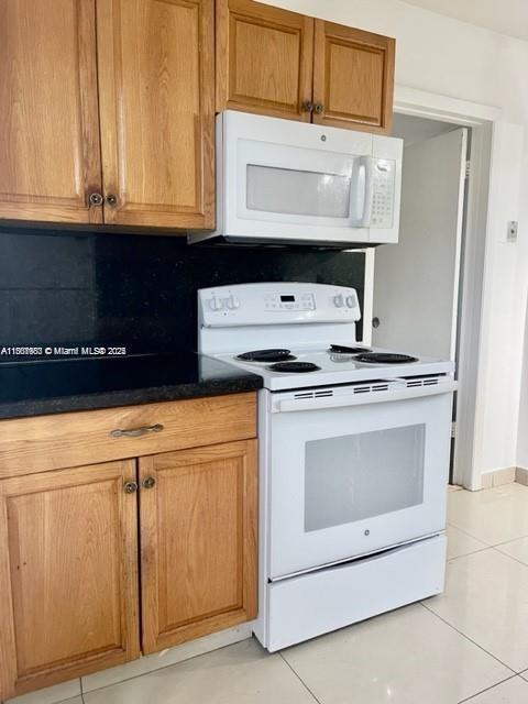 310 SW 10th Ter