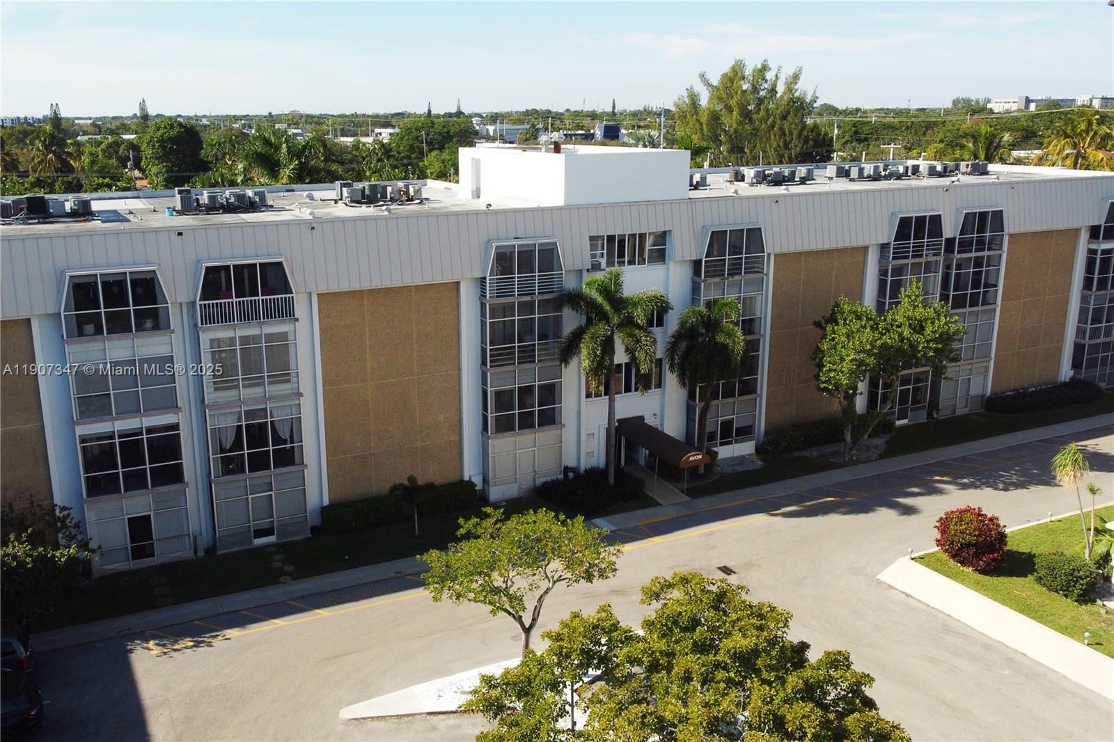 RIVER SHORES CONDO - Residential