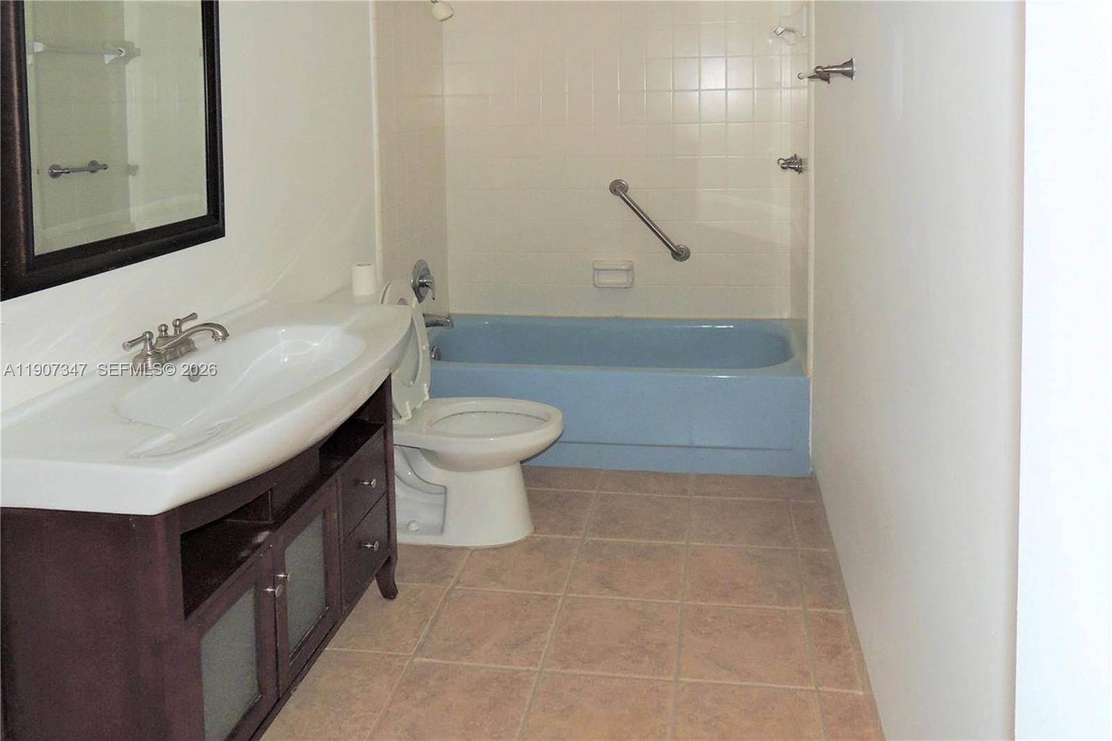 RIVER SHORES CONDO - Residential