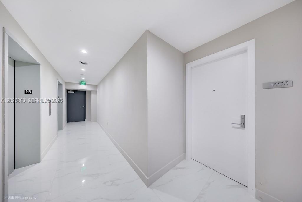 700 NE 24 St 1403