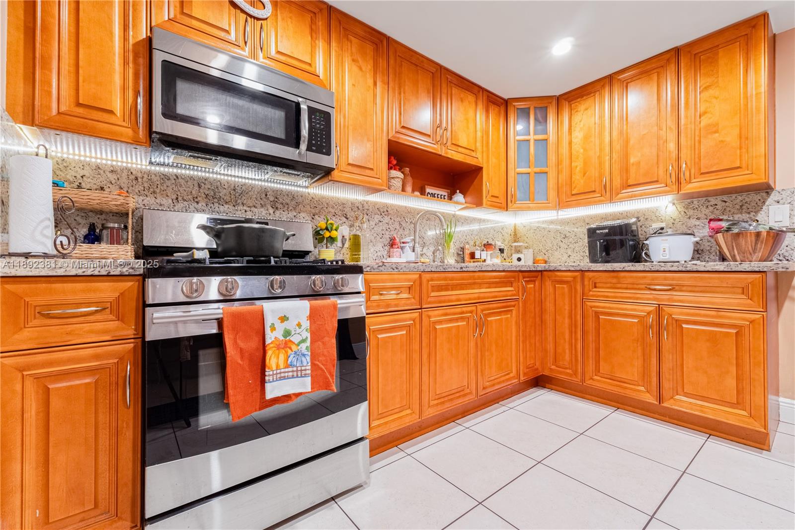 CAROLE ANNE PARK - Residential
