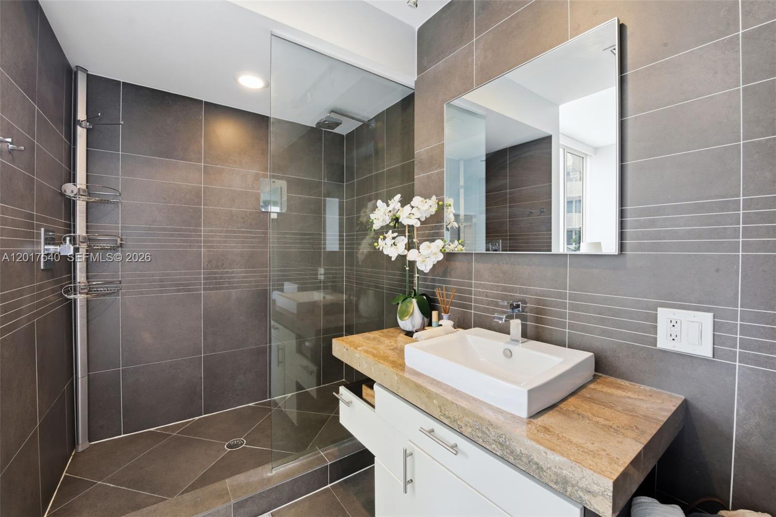 ARTEPARK SOUTH CONDO - Residential
