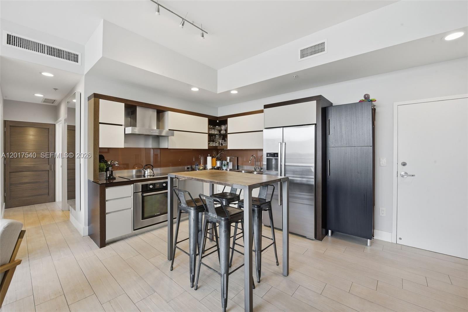 ARTEPARK SOUTH CONDO - Residential