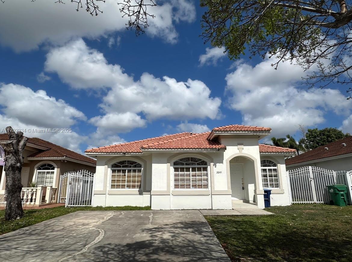 20145 Nw 78th Pl -, Hialeah, Miami-Dade County, Florida - 3 Bedrooms  
2 Bathrooms - 