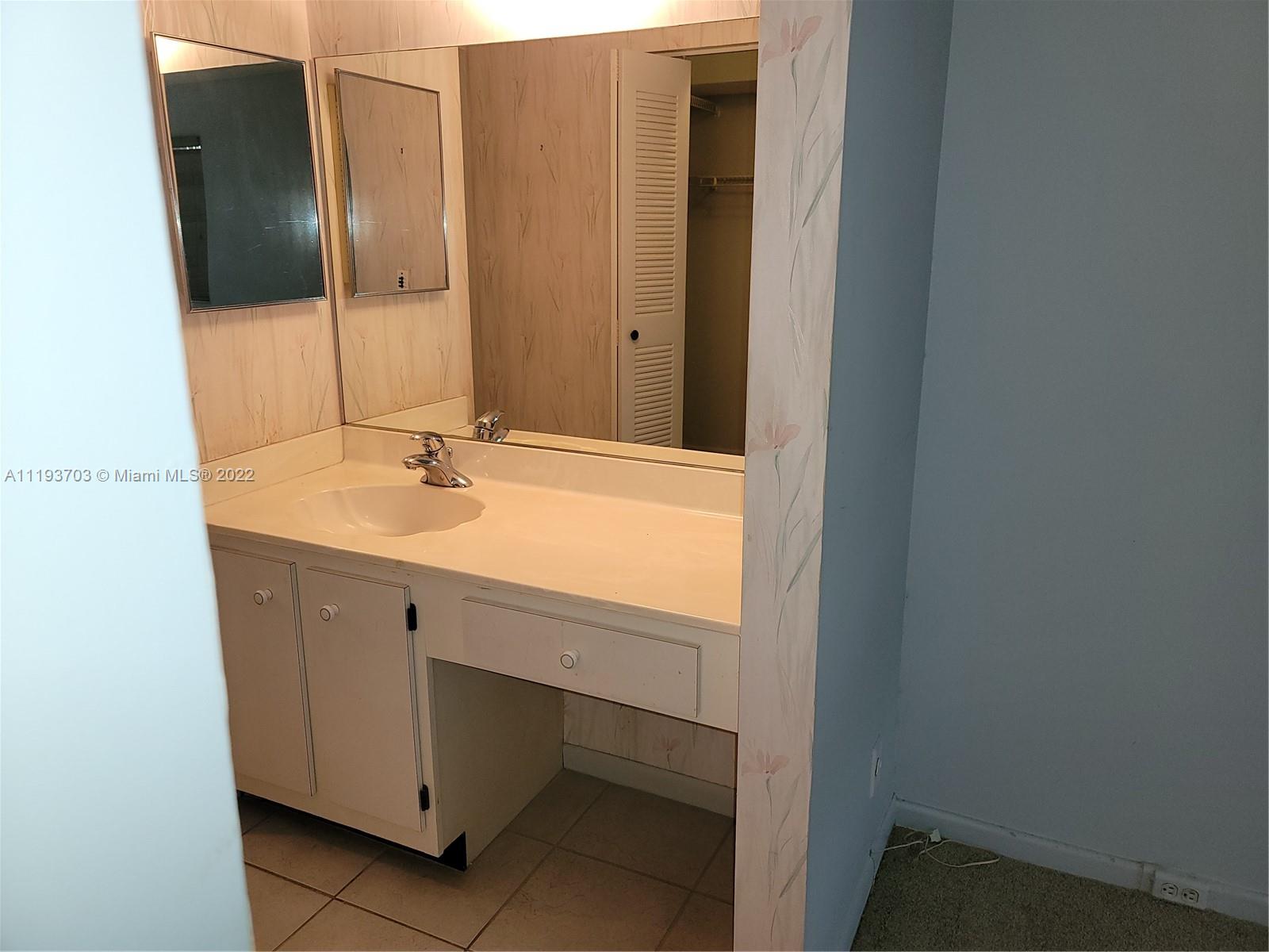 CAMBRIDGE #2 AT CENTURY V - Residential Lease