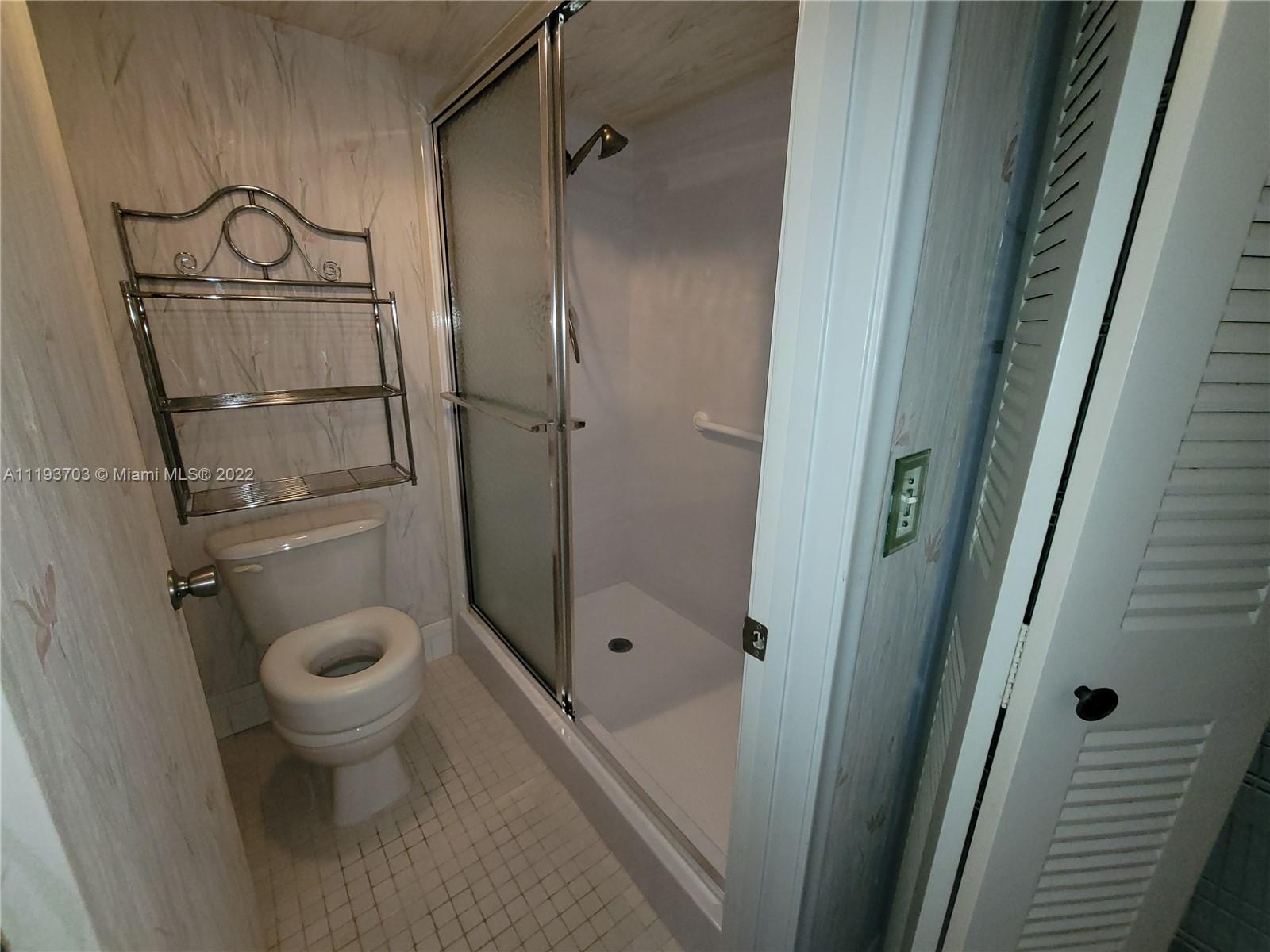 CAMBRIDGE #2 AT CENTURY V - Residential Lease
