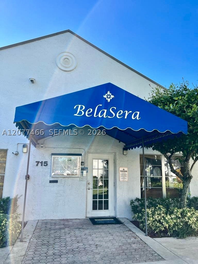 721 N Pine Island Rd 213