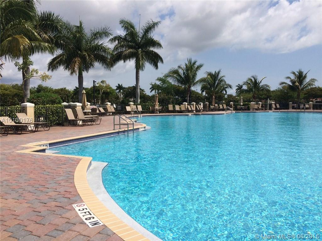 The Courts At Bayshore II - Residential Lease