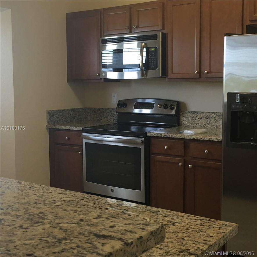 The Courts At Bayshore II - Residential Lease