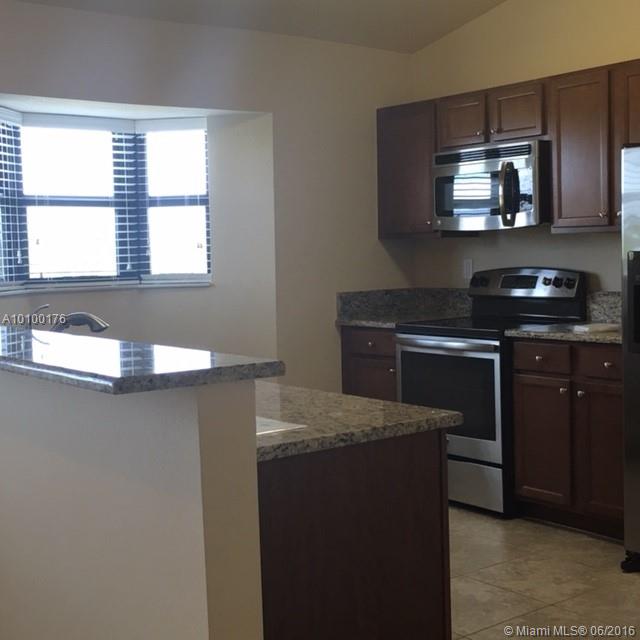 The Courts At Bayshore II - Residential Lease