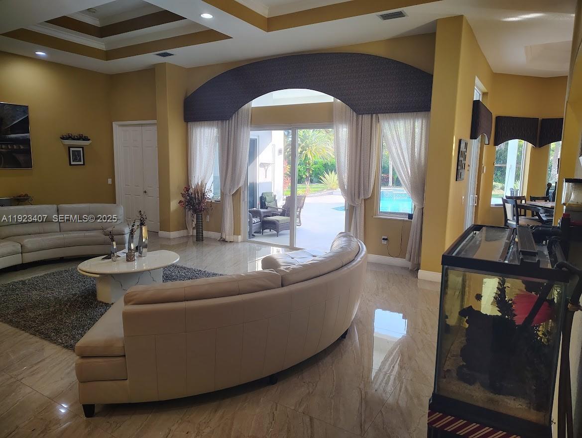 HIGHLAND RANCH ESTATES - Residential Lease