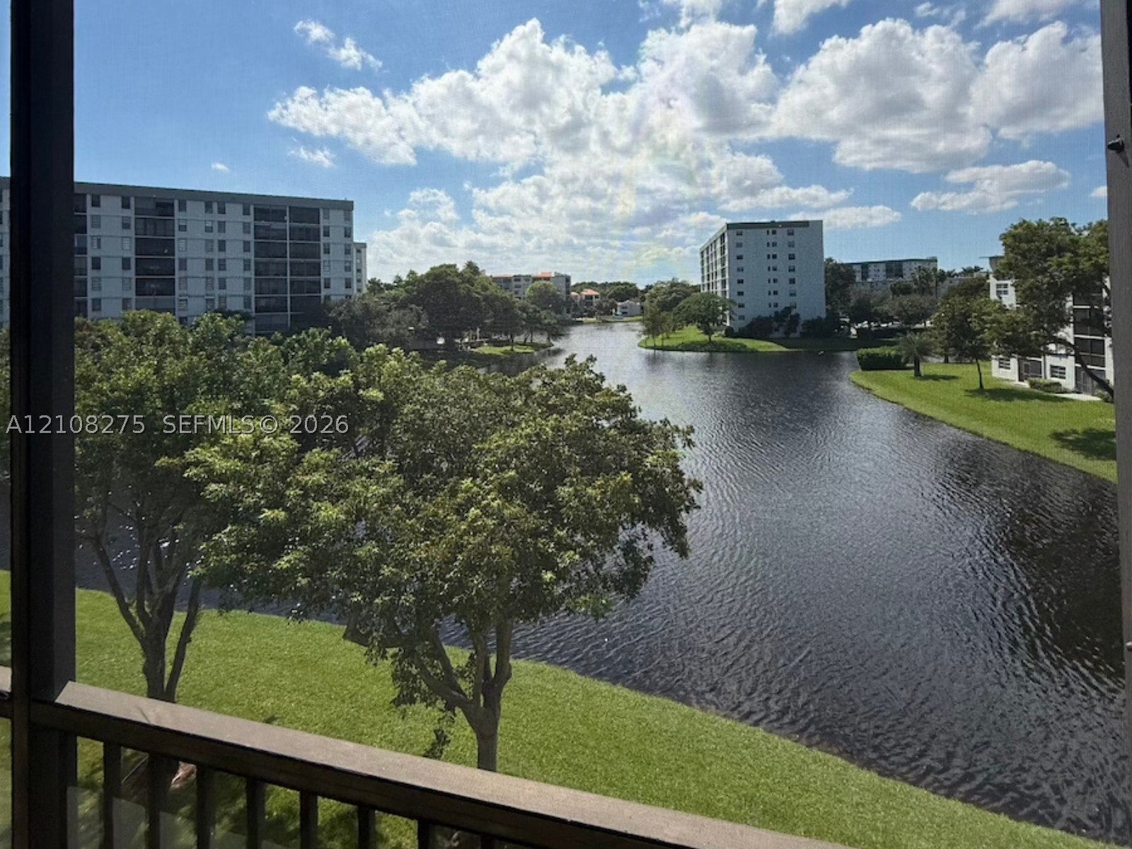 2226 N Cypress Bend Dr 409