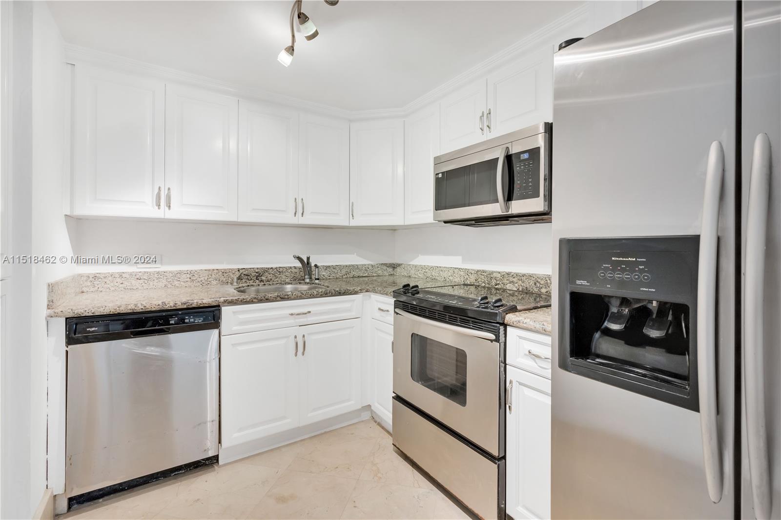 FOUR AMBASSADORS CONDO PH - Residential
