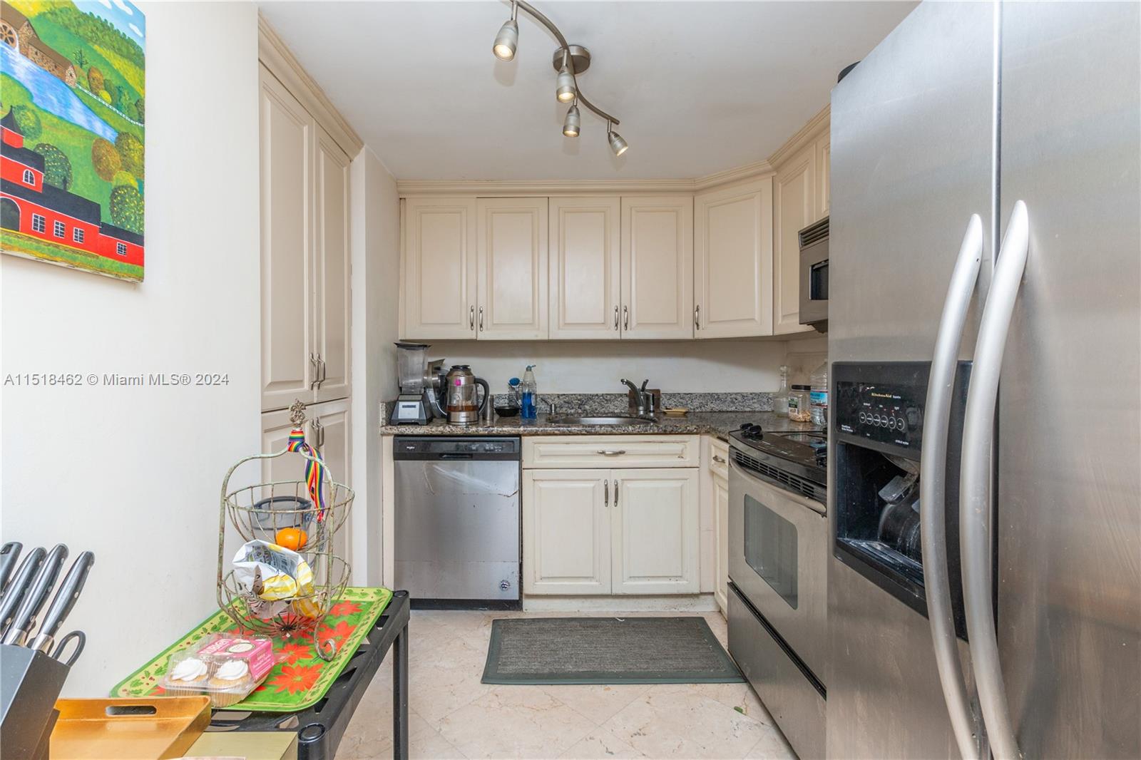 FOUR AMBASSADORS CONDO PH - Residential