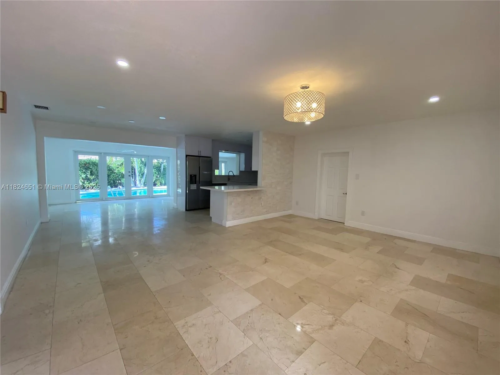 Miami, Florida 33179, United States, 4 Bedrooms Bedrooms, ,2 BathroomsBathrooms,Residential,Active,155730