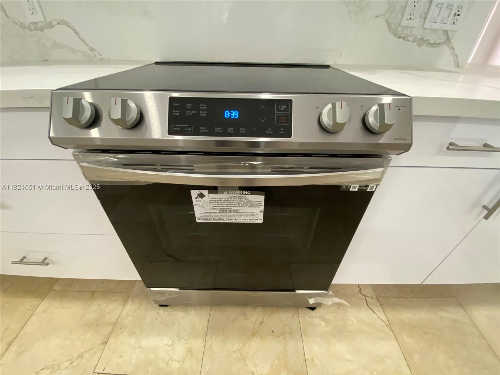 GREYKNOLL ESTATES - Residential Lease