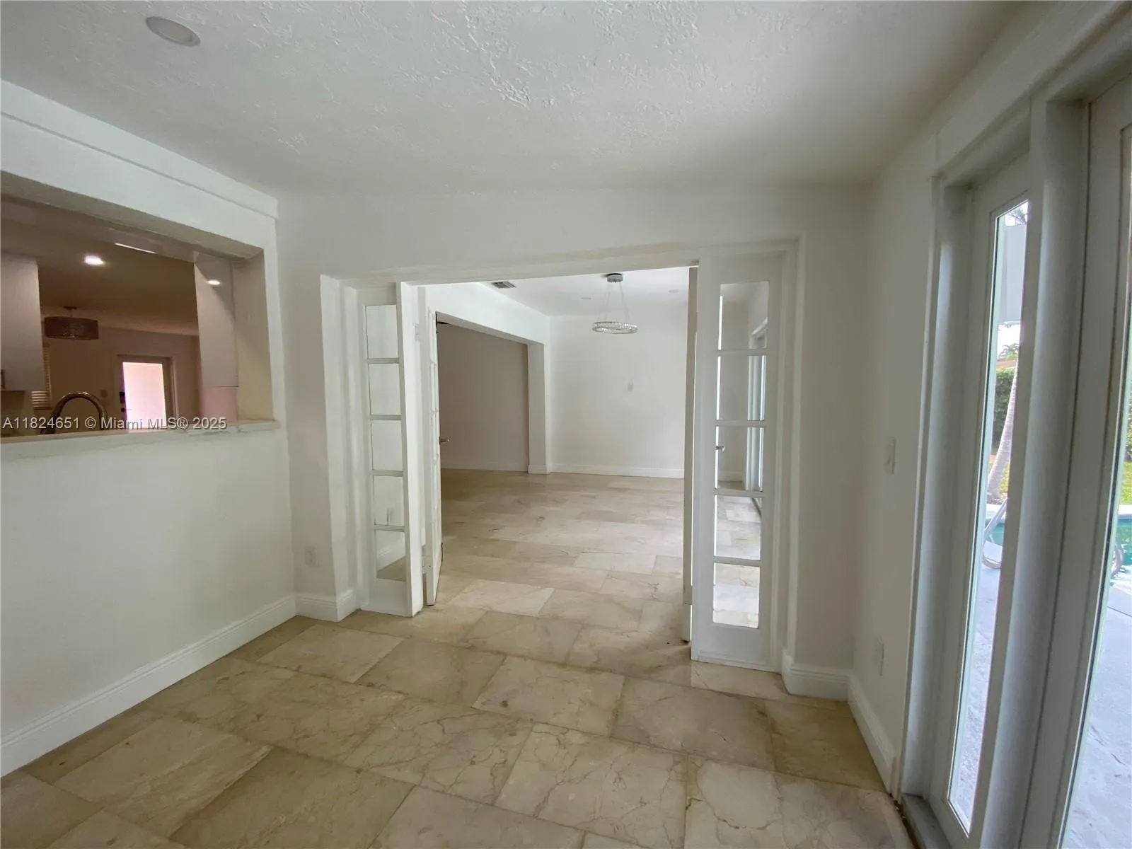 Miami, Florida 33179, United States, 4 Bedrooms Bedrooms, ,2 BathroomsBathrooms,Residential,Active,155730