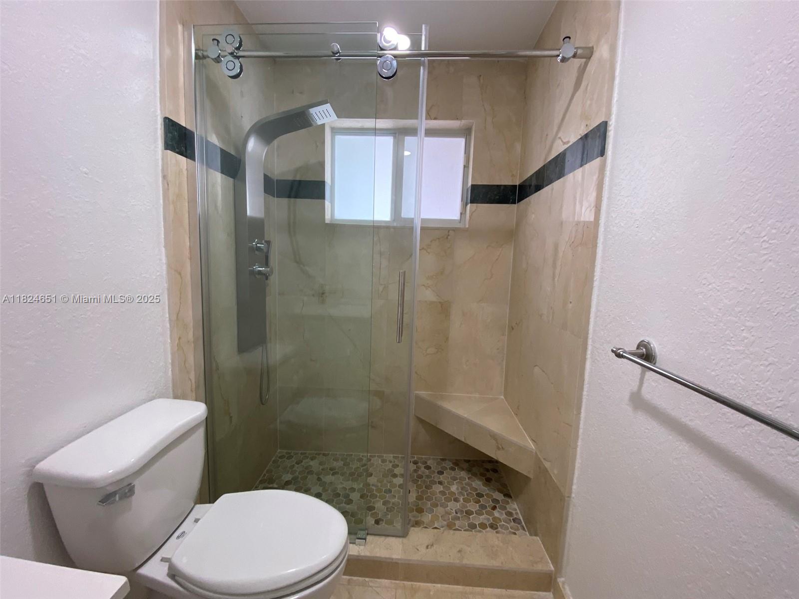 GREYKNOLL ESTATES - Residential Lease