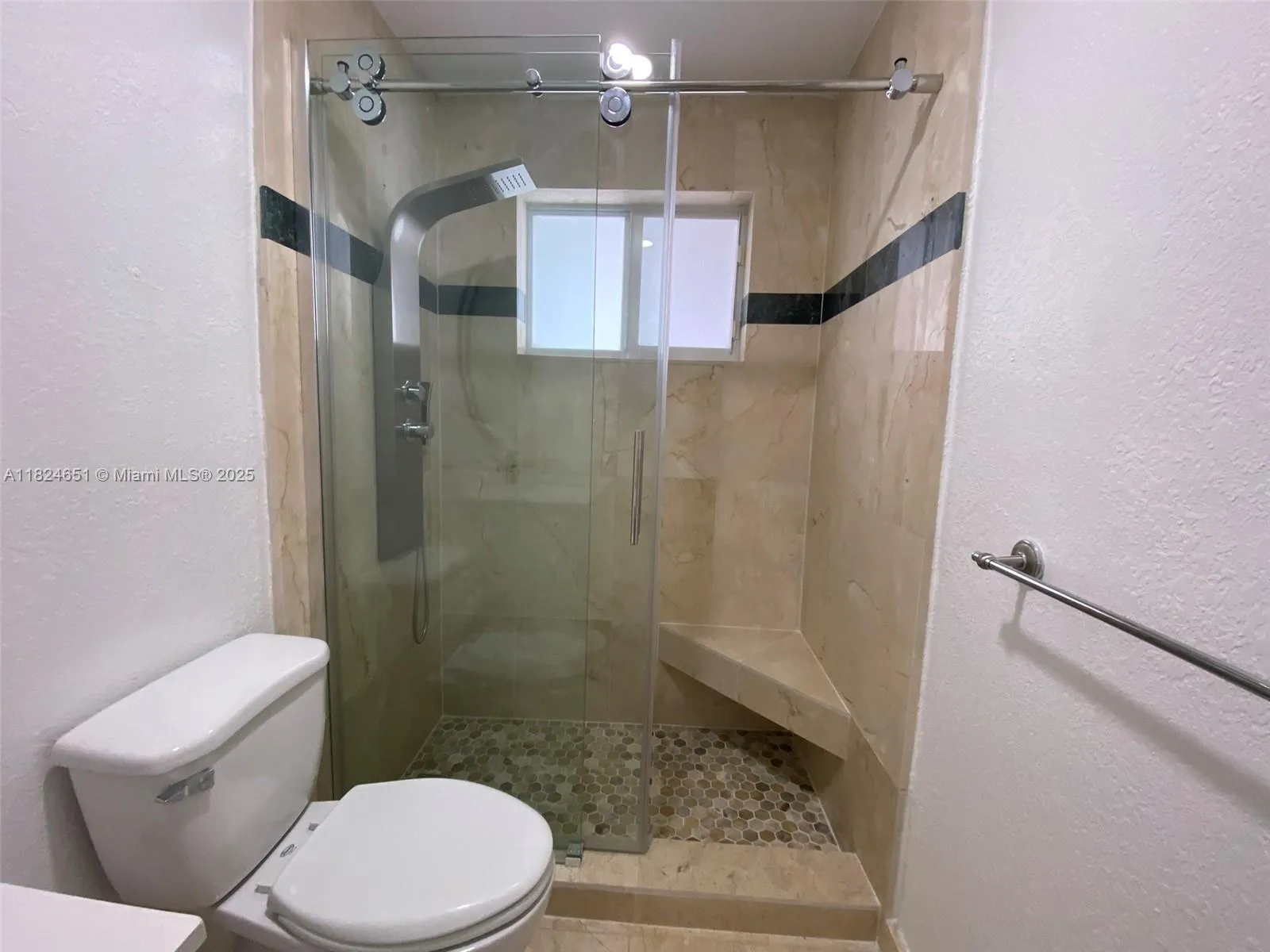 Miami, Florida 33179, United States, 4 Bedrooms Bedrooms, ,2 BathroomsBathrooms,Residential,Active,155730